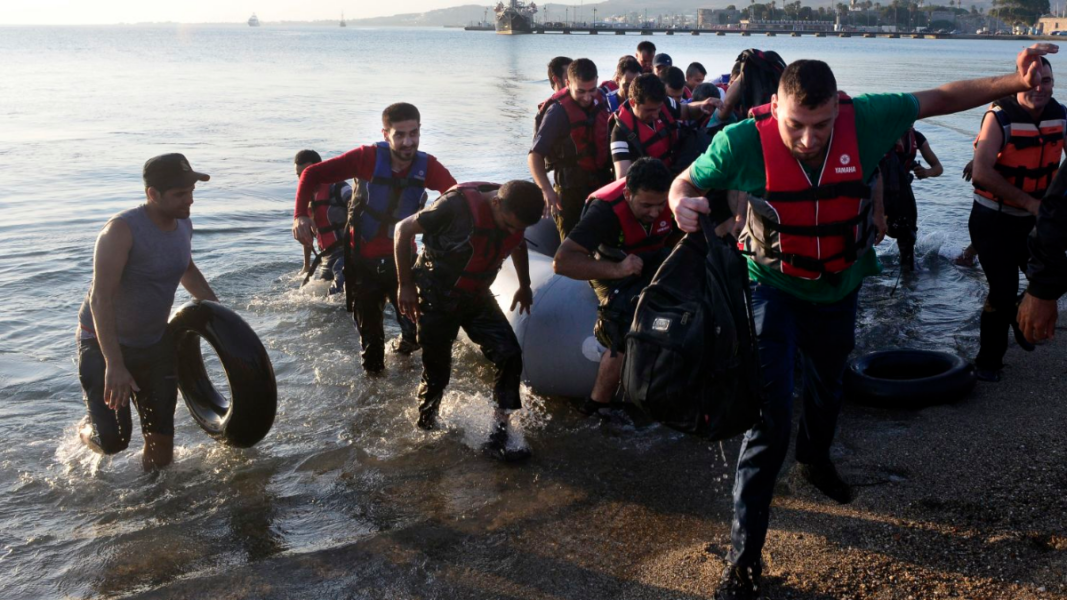 Grecia penará con cárcel a activistas que ayuden a ingresar a inmigrantes ilegales