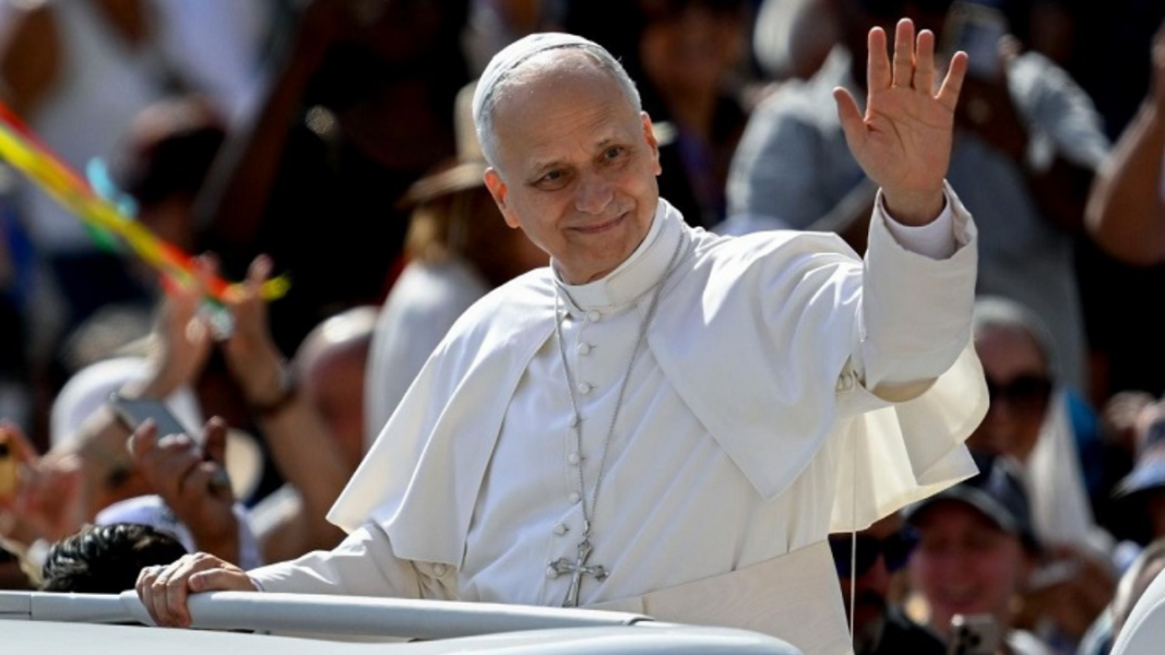 León XIV recuerda que la Iglesia es humana y divina a la vez