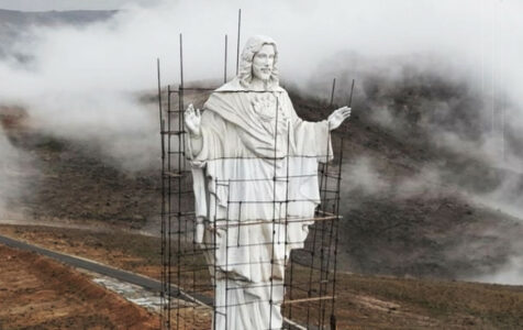 En tierra de conflicto se alza el rostro de Cristo: nuevo avance en la gran estatua libanesa