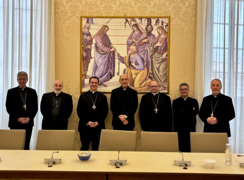 Ordinariatos: Fernández toma nota del modelo de Benedicto XVI