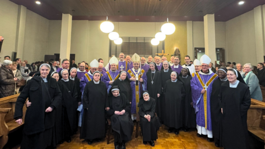 Tras 800 años, las benedictinas cierran su convento en Navarra: «dejamos una diócesis a la que amamos de todo corazón»