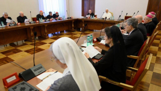 El Papa preside una reunión con los jefes de dicasterio de la Curia Romana