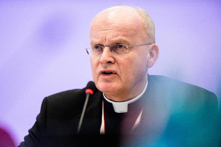 El Papa recibe en audiencia al obispo alemán Franz-Josef Overbeck, protagonista del Camino Sinodal