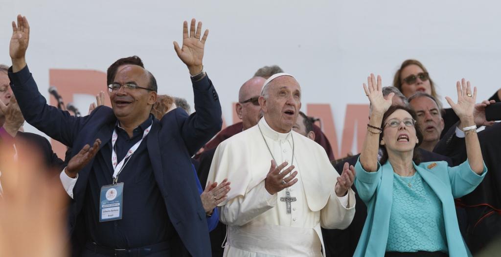 TRIBUNA. Si tiene trompa y largos colmillos… La Renovación Carismática y la jerarquía eclesiástica hoy