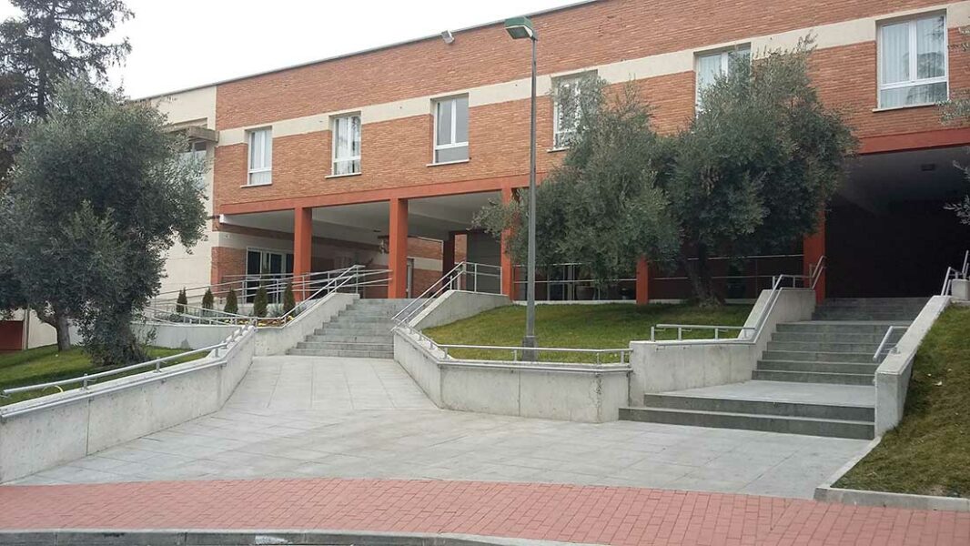 Numerario del Opus Dei y profesor en Madrid, apartado e investigado por presuntos abusos a menores