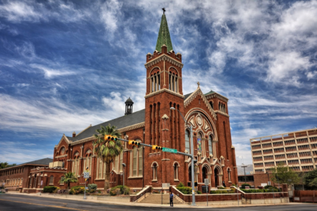 El Paso se suma a las diócesis de Estados Unidos en bancarrota por indemnizaciones a víctimas de abusos