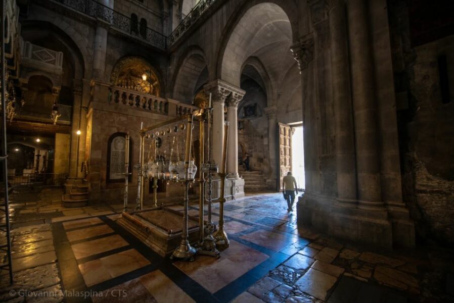 Israel reabre el Santo Sepulcro tras 40 días cerrado: fieles vuelven tras una Cuaresma marcada por restricciones