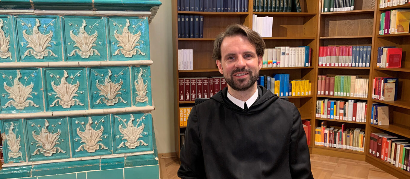 Un monje benedictino lidera el giro litúrgico alemán: «Debe haber una fórmula para las ‘parejas que se aman'»