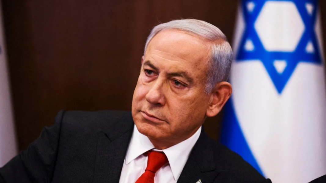 Netanyahu reacciona a la imagen del soldado israelí destruyendo un Cristo crucificado