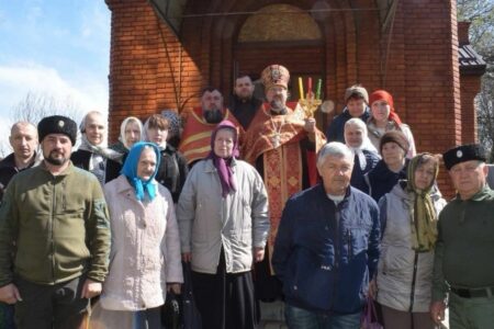 Clérigos ortodoxos rusos expulsaron a fieles católicos de su templo en Ucrania para ocuparlo en Pascua