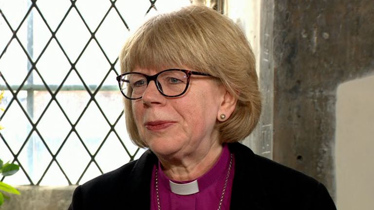 Mullally evita aclarar si trató el sacerdocio femenino con León XIV: «No soy una política»