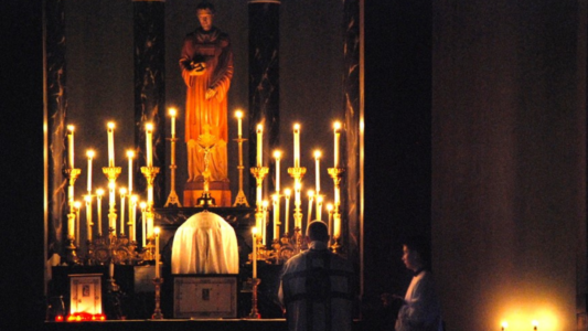 TRIBUNA. Evelyn Waugh, o morir de pena por el destrozo litúrgico del Concilio Vaticano II…