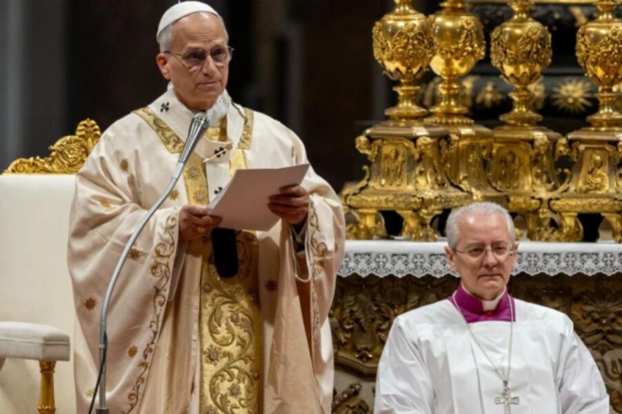 León XIV sobre la Misión en su primera Misa Crismal: «Es el camino de la encarnación, que siempre y de nuevo toma la forma de la inculturación»
