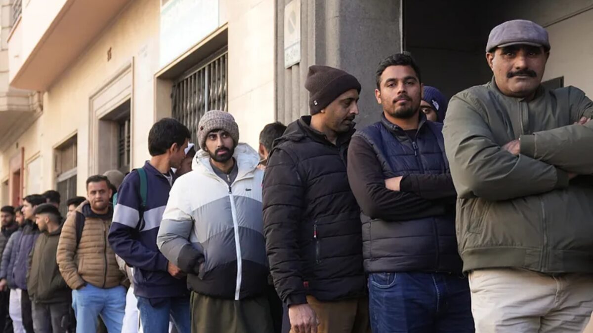 Los obispos no opinan, cobran: Las cifras del negocio millonario de las redes de acogida