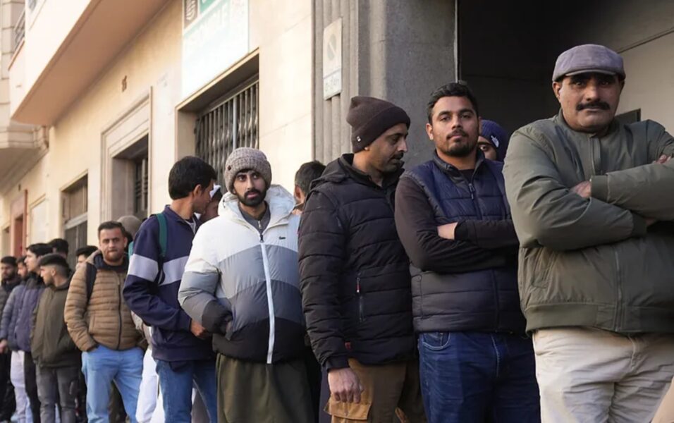 Los obispos no opinan, cobran: Las cifras del negocio millonario de las redes de acogida