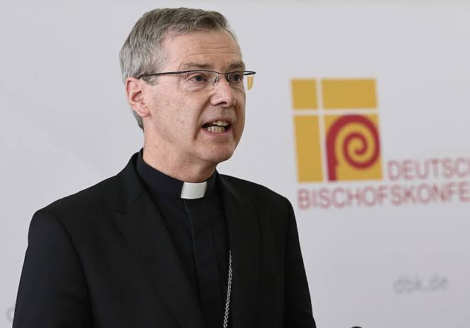 Alemania redefine el sacerdocio: menos doctrina, más «proceso», psicología y sinodalidad