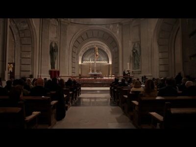 Así se vive la Vigilia Pascual en el Valle de los Caídos