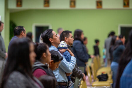 El Papa anima a apoyar a las comunidades católicas pobres y a las familias inmigrantes en Estados Unidos
