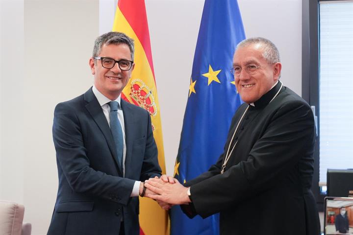 Bolaños y Mons. Pioppo ultiman los preparativos del viaje del Papa a España