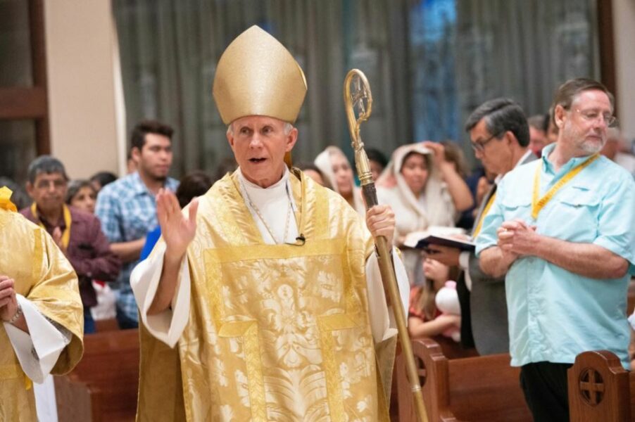 «La batalla final será sobre el matrimonio y la familia»: Mons. Strickland advierte sobre el informe LGBT del Sínodo