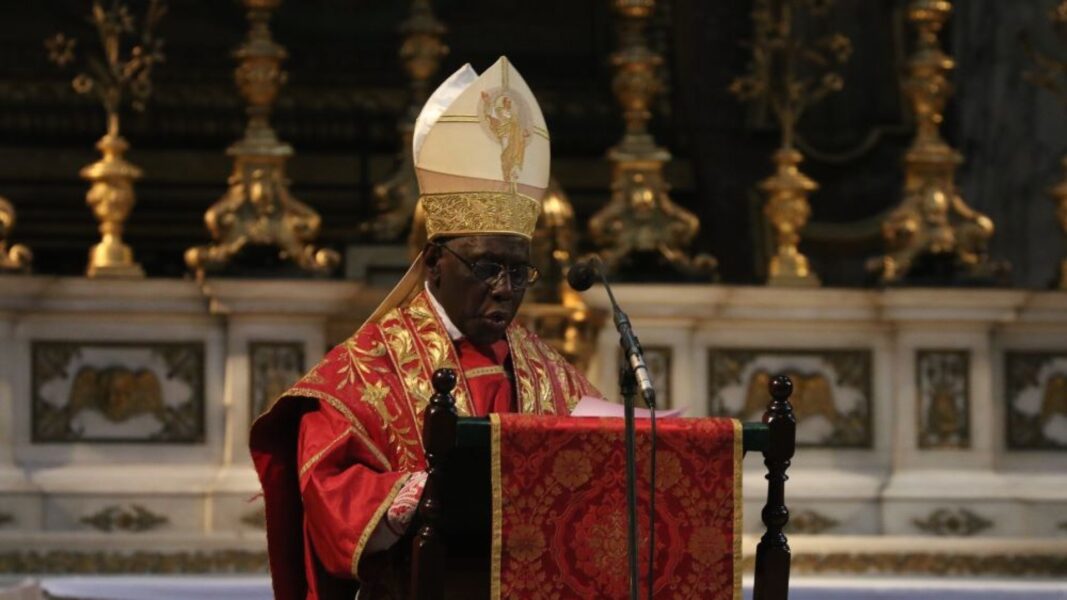 El cardenal Sarah pide clarificar el Vaticano II para frenar las «interpretaciones de ruptura» en la Iglesia