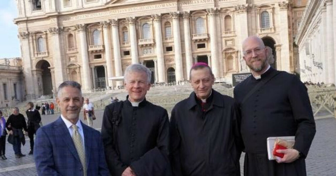 Courage responde al Vaticano y denuncia una representación falsa e injusta de su labor pastoral