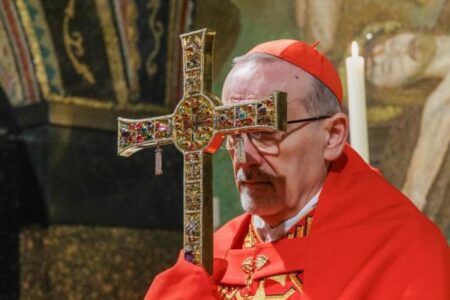 Jerusalén celebra la solemnidad del Hallazgo de la Santa Cruz en el Santo Sepulcro