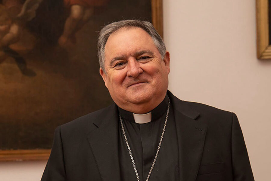 Mazuelos pide «no politizar» la inmigración mientras la Iglesia respalda las regularizaciones masivas