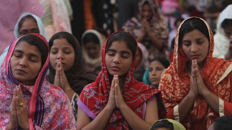 La Iglesia católica alerta sobre el aumento de secuestros y conversiones forzadas de niñas cristianas en Pakistán