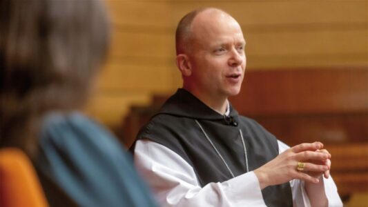 Erik Varden advierte del peligro de un cristianismo sin Cruz ni conversión