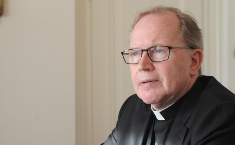 El cardenal Eijk acusa al informe sinodal sobre homosexualidad de socavar la doctrina católica