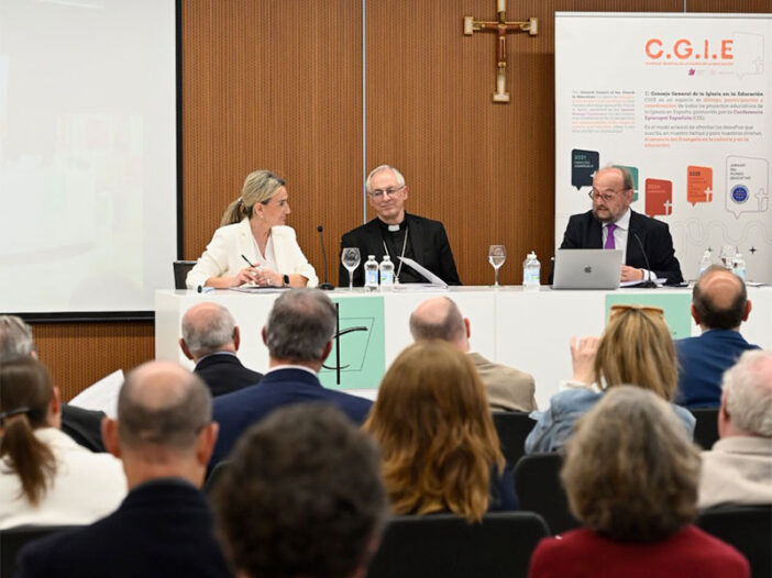 La reunión de la CEE con la ministra de Educación evidencia el acercamiento episcopal al Gobierno de Sánchez ante la visita de León XIV