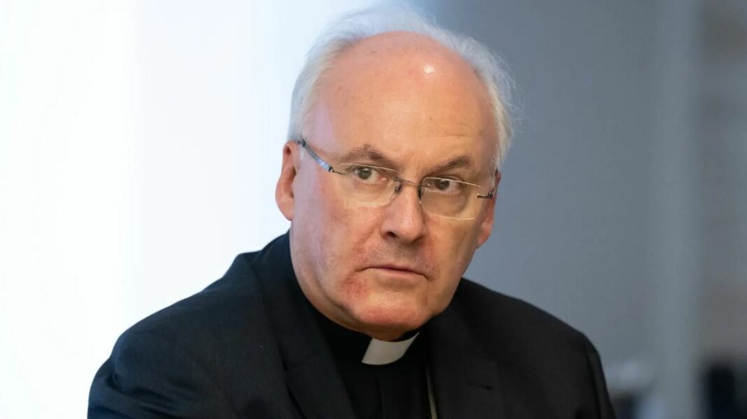 El obispo de Ratisbona prohíbe las ordenaciones de la FSSPX en el seminario cuyo rector será consagrado en Écône