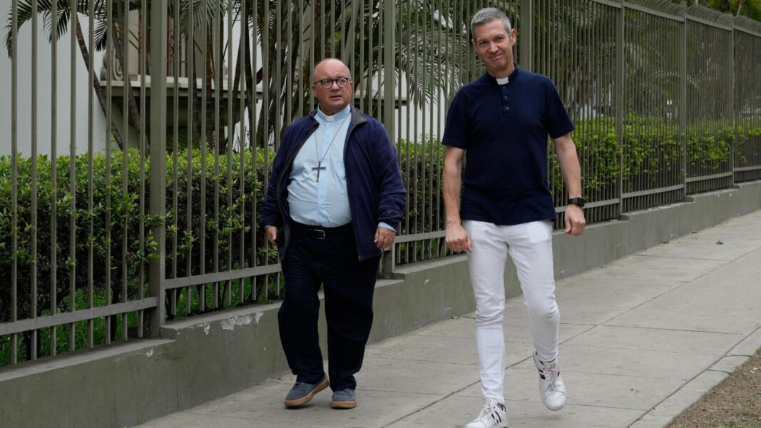 Bertomeu: un comisario pontificio que te excomulga si le cuestionas