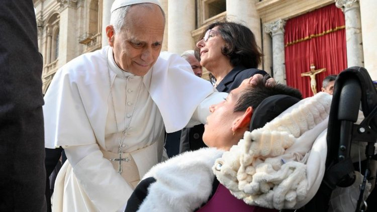León XIV pide a Cáritas reforzar una atención sanitaria inspirada en el Evangelio