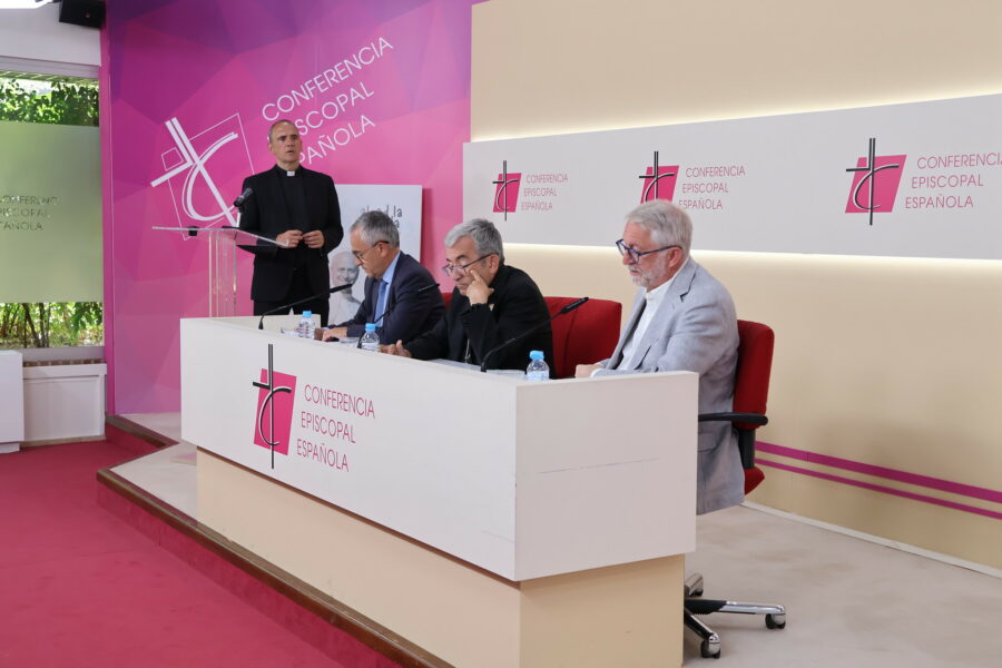 Barriocanal y De la Cierva elogian la colaboración del Gobierno tras la visita de León XIV
