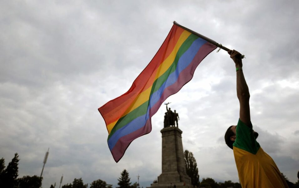 Las Iglesias ortodoxas de Bulgaria y Rumanía alertan de que el movimiento ‘Pride’ amenaza la familia y la paz social