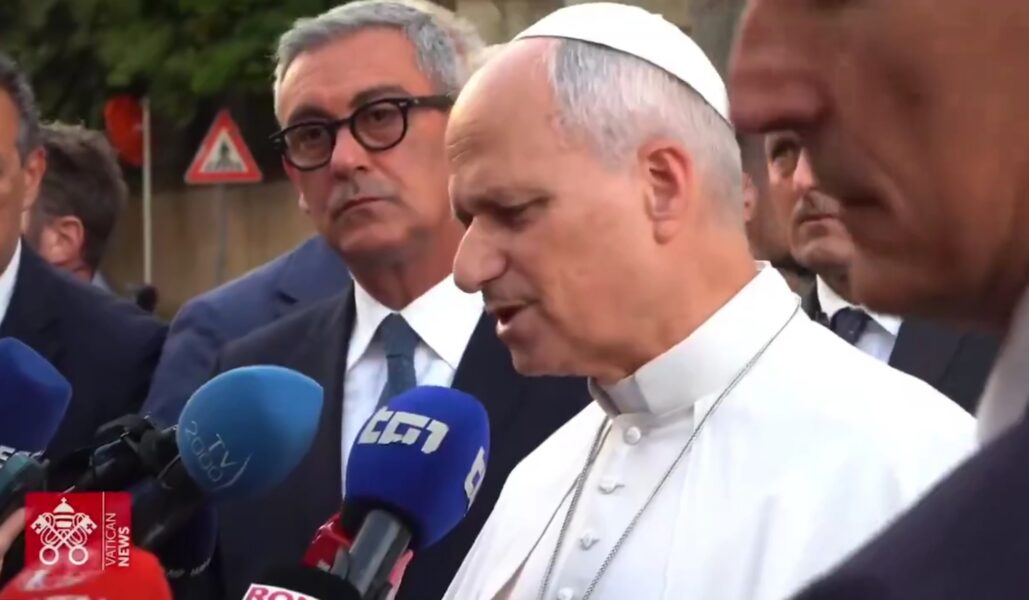 Léon XIV exclut toute possibilité de recevoir la FSSPX et n'envisage un « autre appel » qu'à la lumière des consécrations imminentes.