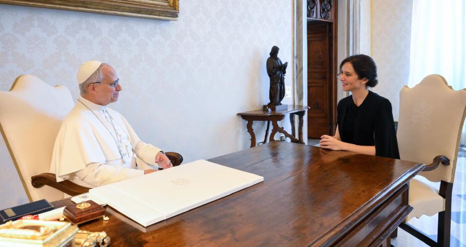 Ayuso en audiencia con León XIV en el Vaticano 