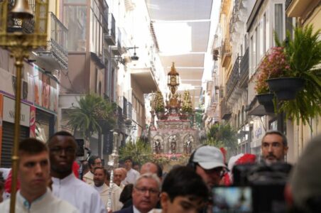 Del Corpus de Toledo a Sevilla y Granada: miles de fieles acompañan al Santísimo