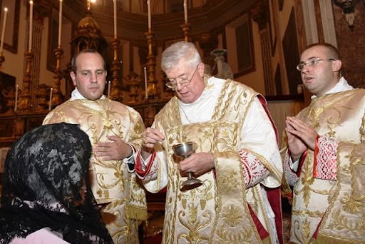 Der ehemalige Sekretär von Ecclesia Dei fordert, den liturgischen Krieg zu überwinden: „Jede Diözese sollte eine Messe auf Latein haben“