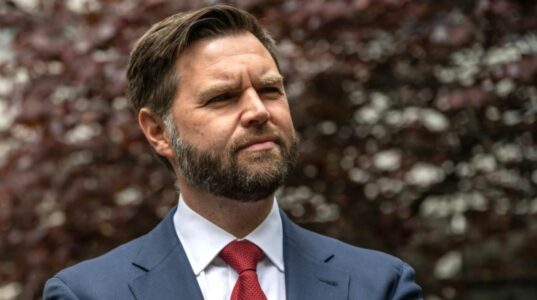 Más que una historia de conversión: El libro de JD Vance expone las tensiones entre la Casa Blanca y el Vaticano