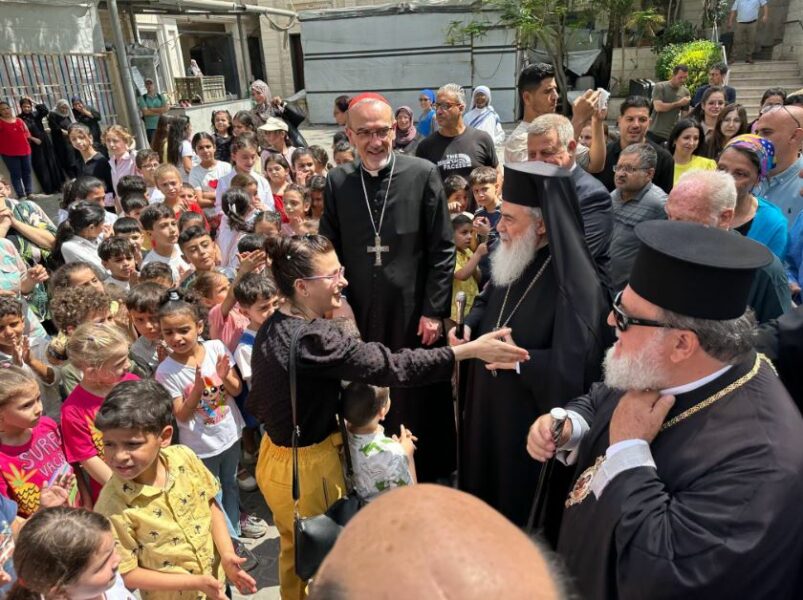 El cardenal Pizzaballa y el patriarca ortodoxo de Jerusalén llegan a Gaza para acompañar a los cristianos en medio de la crisis humanitaria