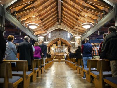 Hasta 90 parroquias podrían perder la misa dominical en Detroit mientras continúa la ofensiva contra la liturgia tradicional