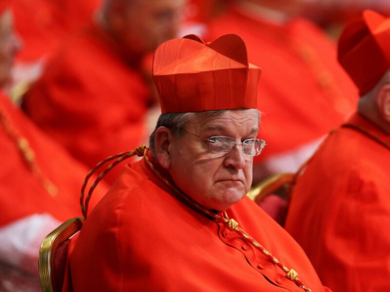Burke se pronuncia sobre el consistorio y la FSSPX: «La situación actual no constituye un estado de necesidad»