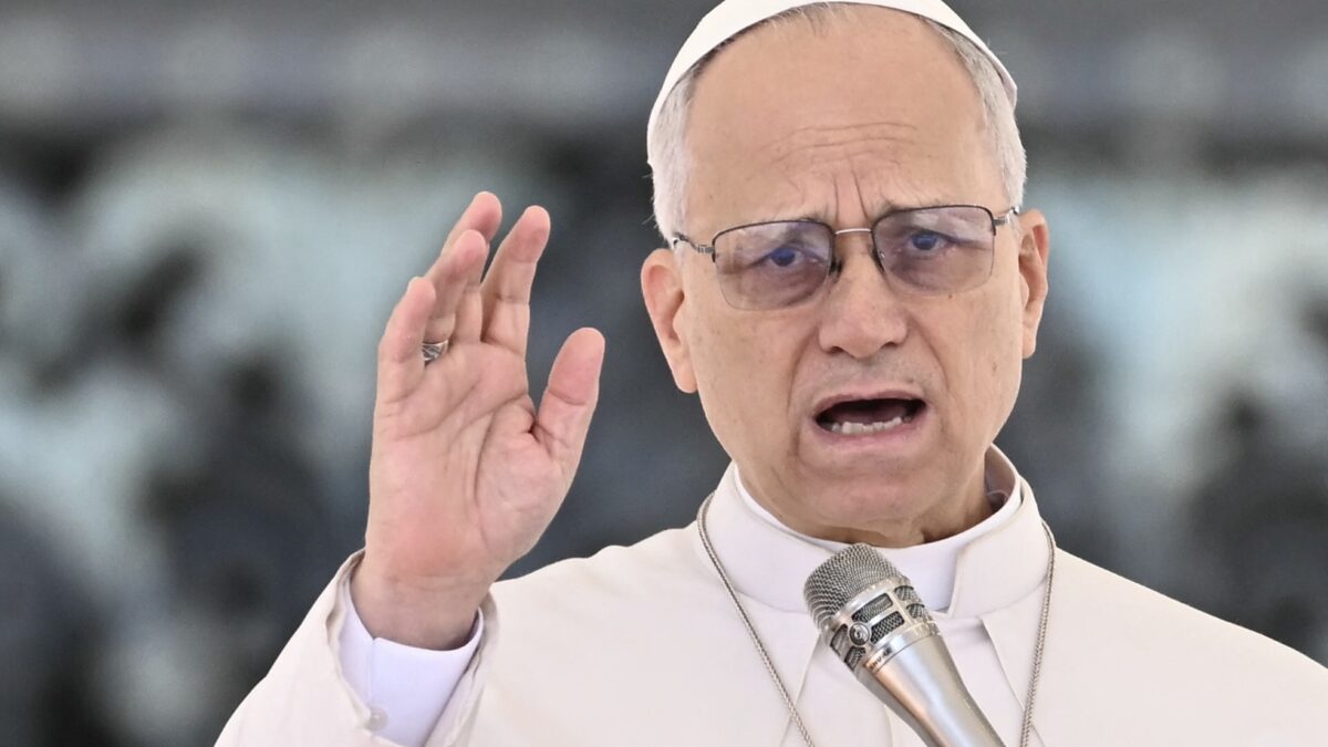 León XIV pide a la Fraternidad San Pío X que abandone el camino del cisma y regrese a la comunión con Roma