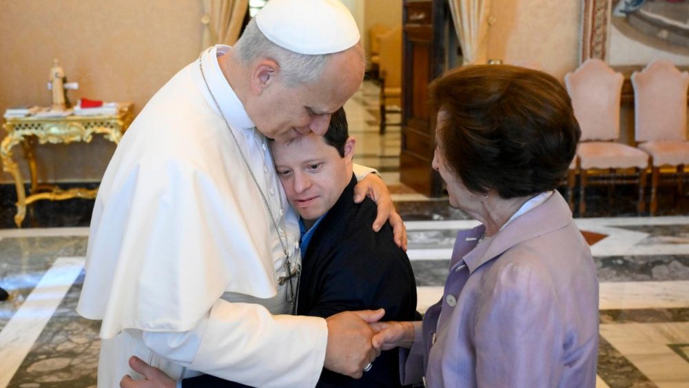 El Papa alerta contra una medicina sometida a la lógica de la muerte