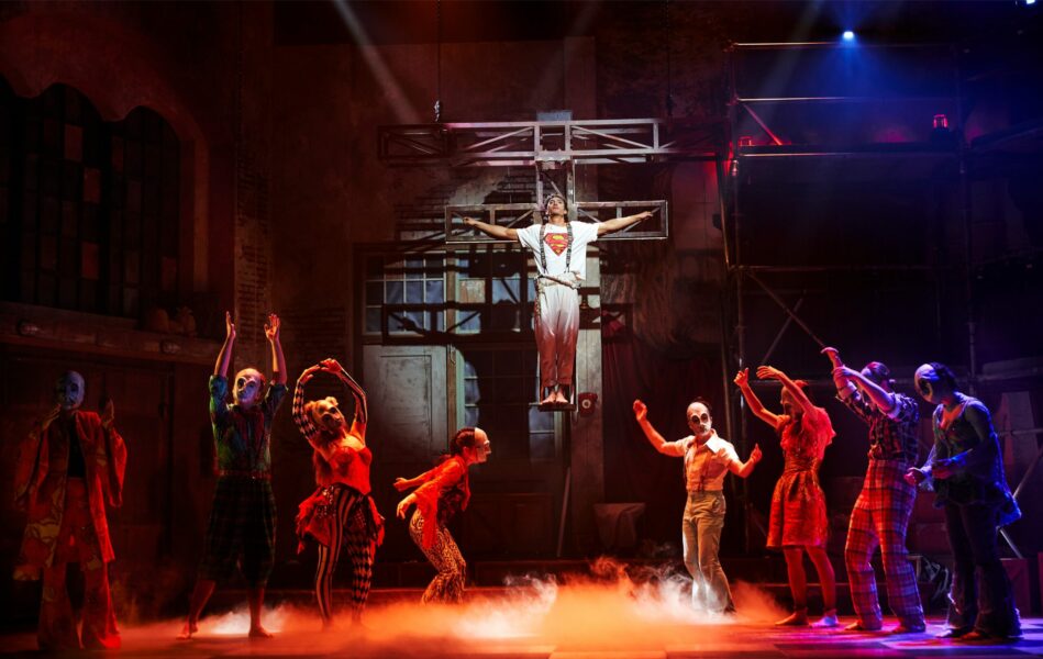 GODSPELL: El musical de Antonio Banderas que espera a León XIV esta noche en la Plaza de Lima