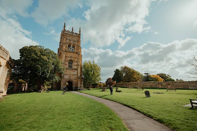 De Chartres a Inglaterra: nace una nueva peregrinación inspirada en la tradición