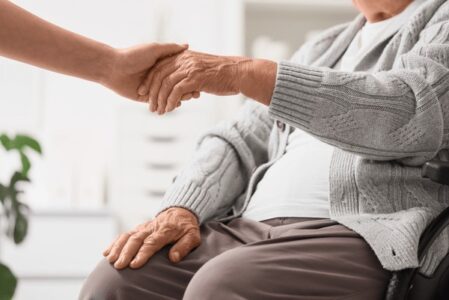 En la Jornada Mundial de los Abuelos, el Papa pide a los jóvenes visitar a los mayores